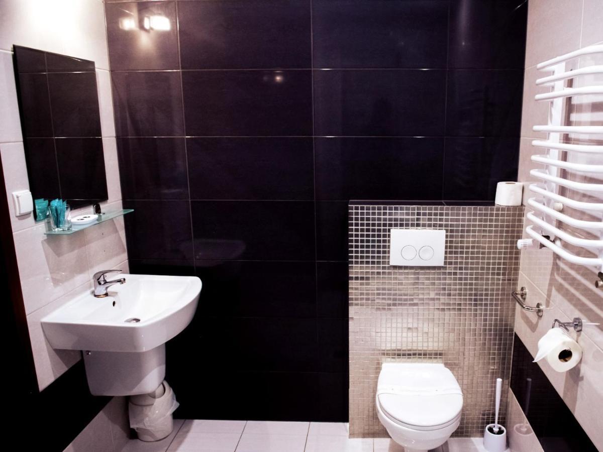 Hotel Feniks Gniezno Extérieur photo