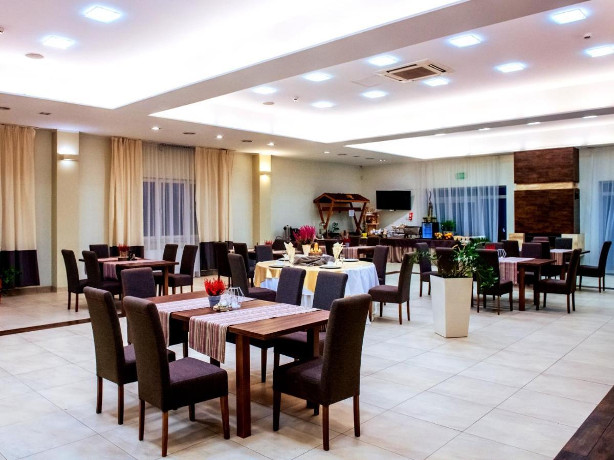 Hotel Feniks Gniezno Extérieur photo