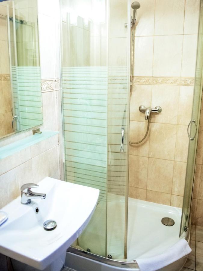 Hotel Feniks Gniezno Extérieur photo
