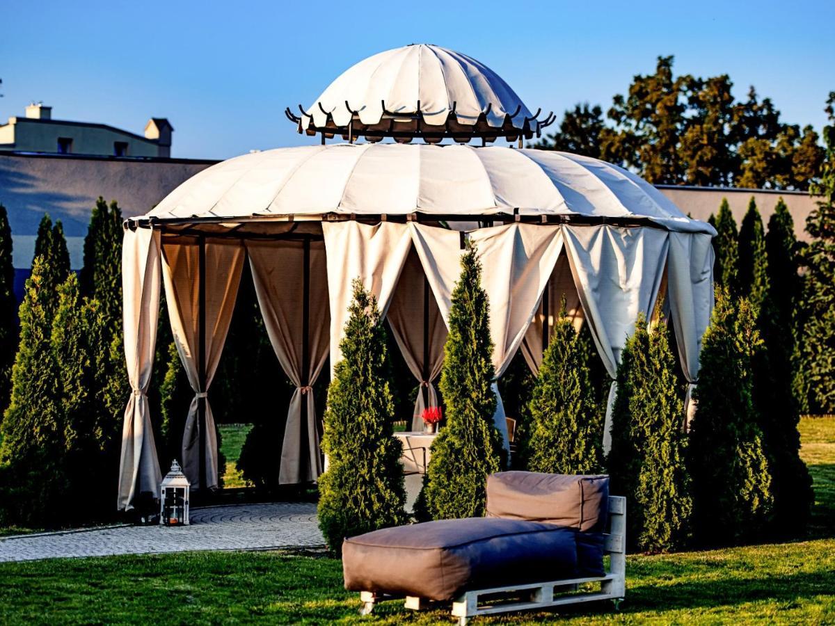 Hotel Feniks Gniezno Extérieur photo
