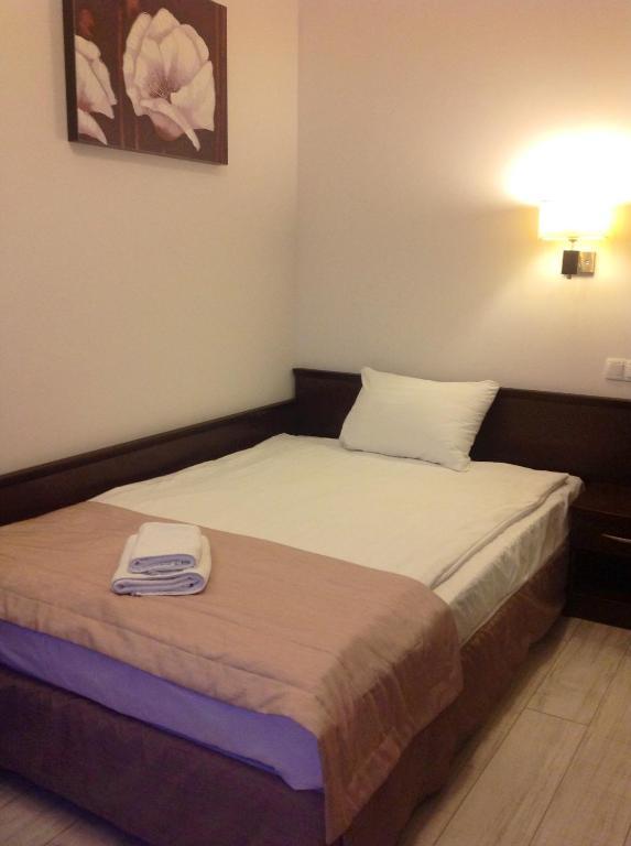 Hotel Feniks Gniezno Extérieur photo