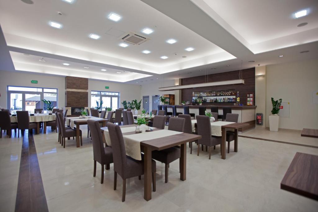 Hotel Feniks Gniezno Extérieur photo